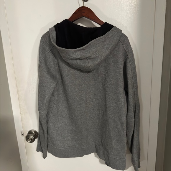 Lululemon Light Jacket, Large (L) - Picture 2 of 3